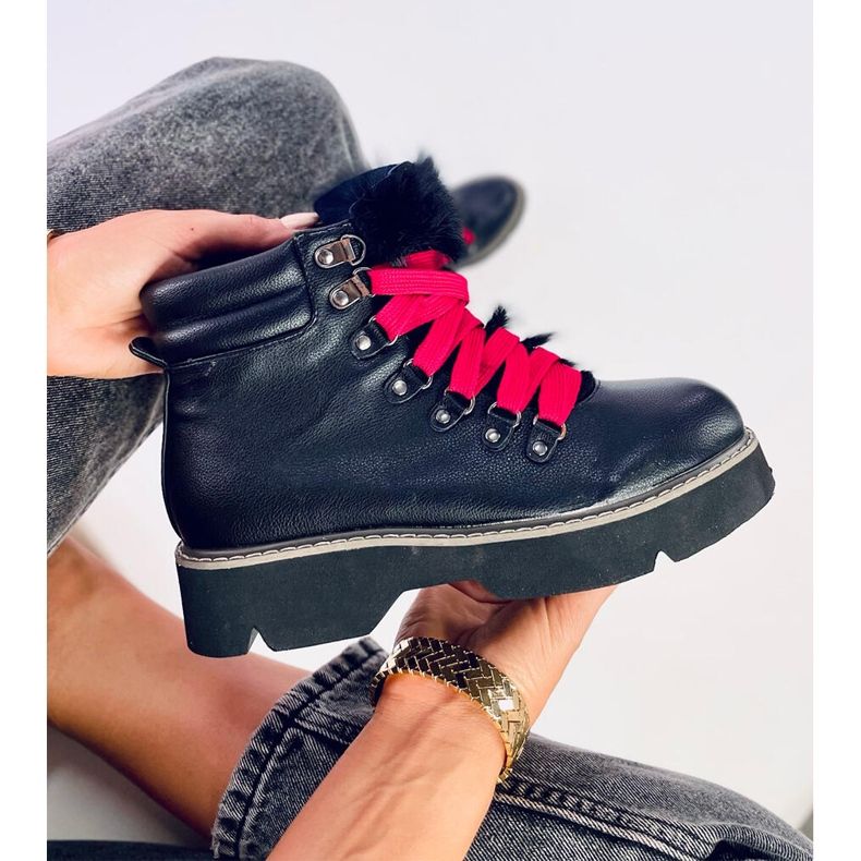 Černé trapperské boty Tatiana Black černý 1