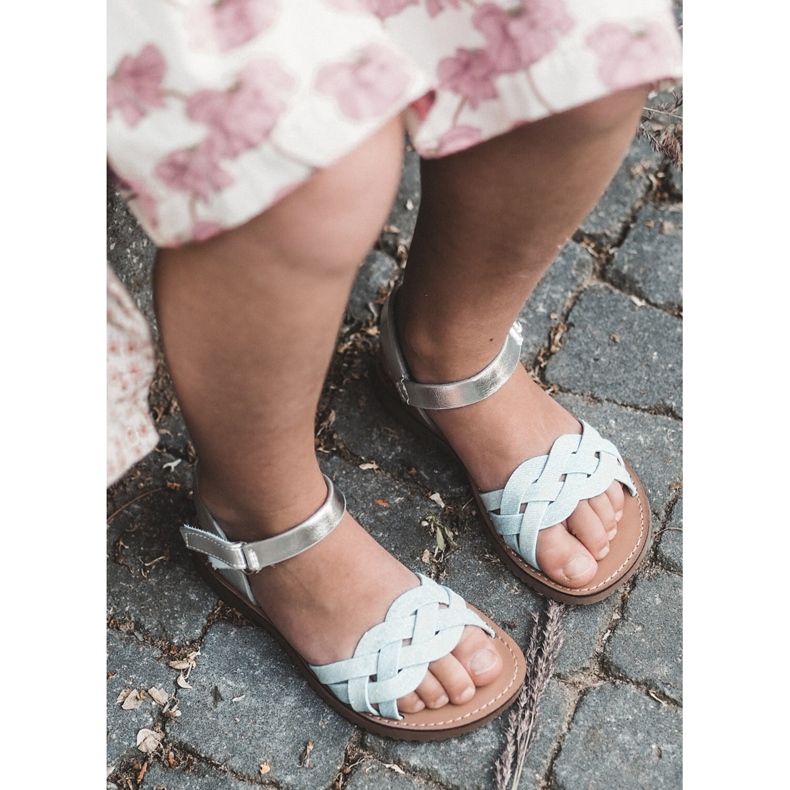 Modré dětské sandály se zapínáním na suchý zip a propletenými pásky modrý 5 Modré dětské sandály se zapínáním na suchý zip a propletenými pásky modrý 5