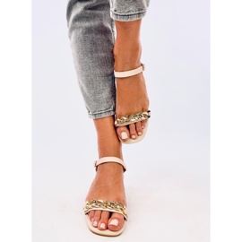 Béžové sandály na nízkém podpatku Daphne béžový 1