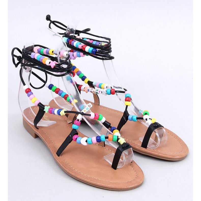 Černé římské sandály Maios s korálky černá 1