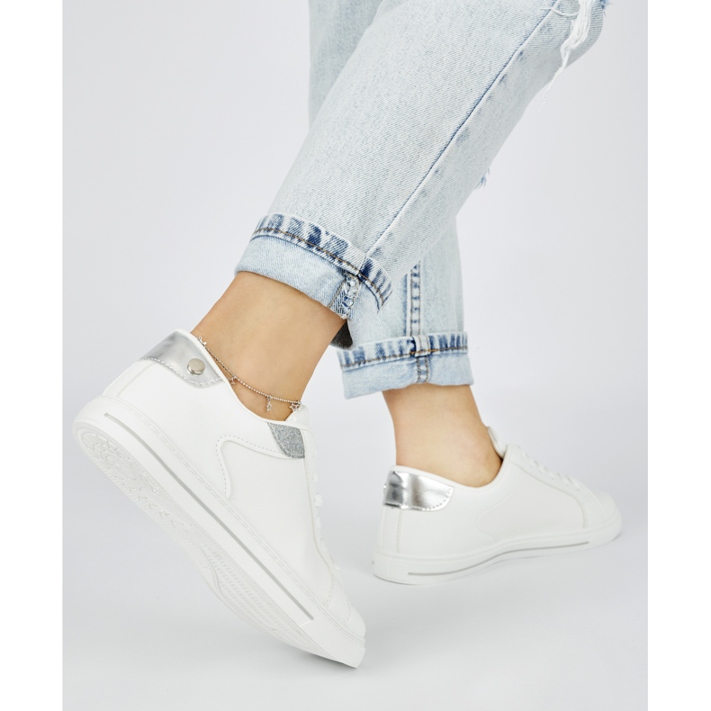 Klasické dámské sportovní boty bílý 1