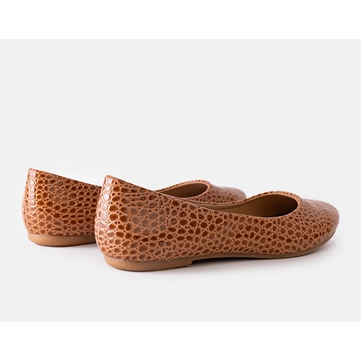 Hnědé balerínky s motivem hadí kůže od Shaky hnědý 1