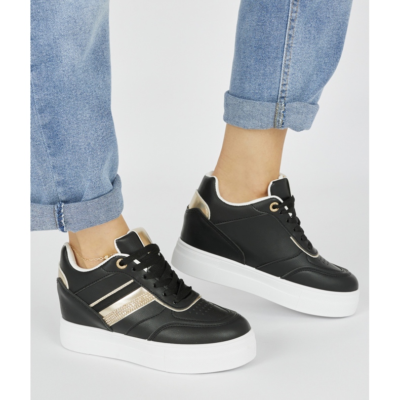 Černé tenisky se skrytým klínem černá 1