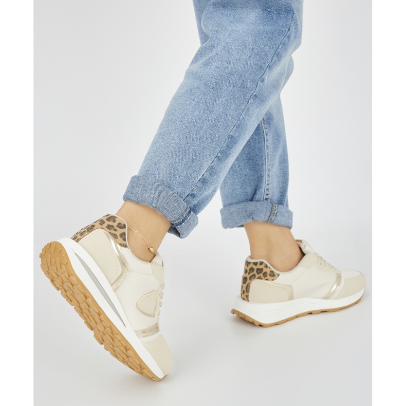 Dámské béžové sportovní boty béžový 1