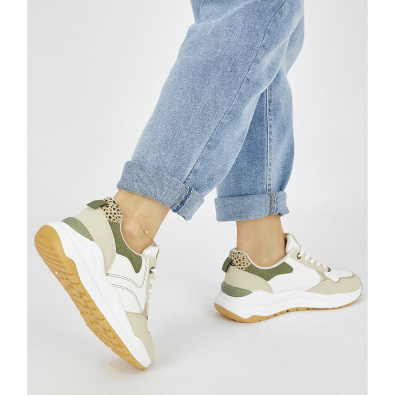 Dámské vícebarevné sportovní boty se silnou podrážkou bílý 2 Dámské vícebarevné sportovní boty se silnou podrážkou bílý 2