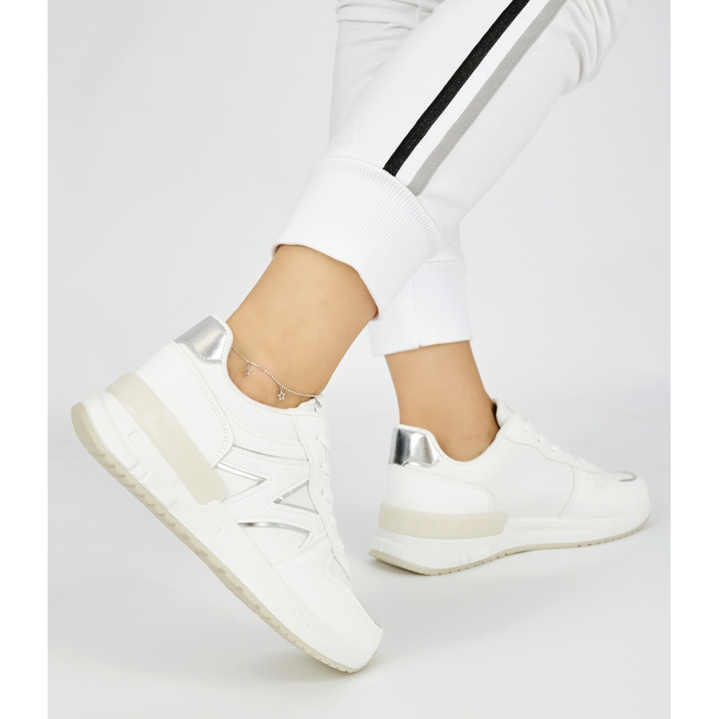 Bílé pohodlné dámské tenisky bílý 2
