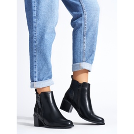 Černé elegantní kotníkové boty černý 1