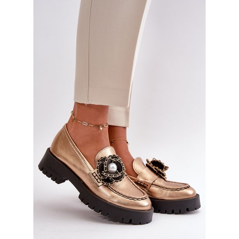 Dámské kožené mokasíny zdobené květinou, zlatá CheBello 4520 zlatý 1