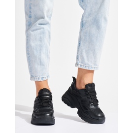 Černé tenisky se silnou podrážkou černý 1