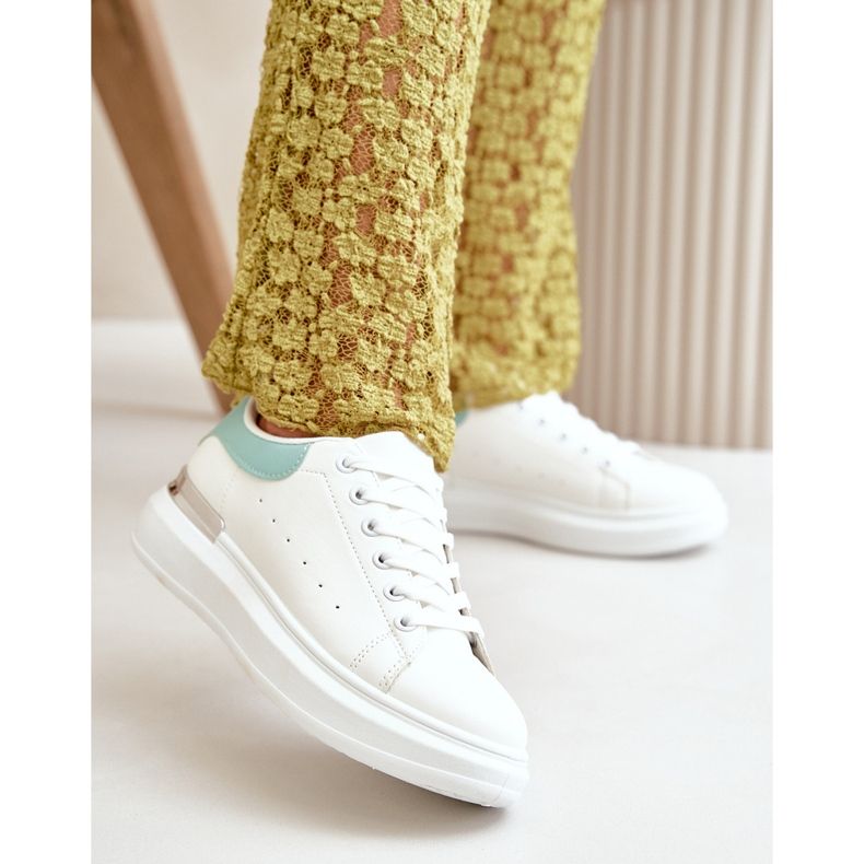 Dámské tenisky s nízkou platformou vyrobené z eko kůže, bílá a zelená, Nevelena bílý 2