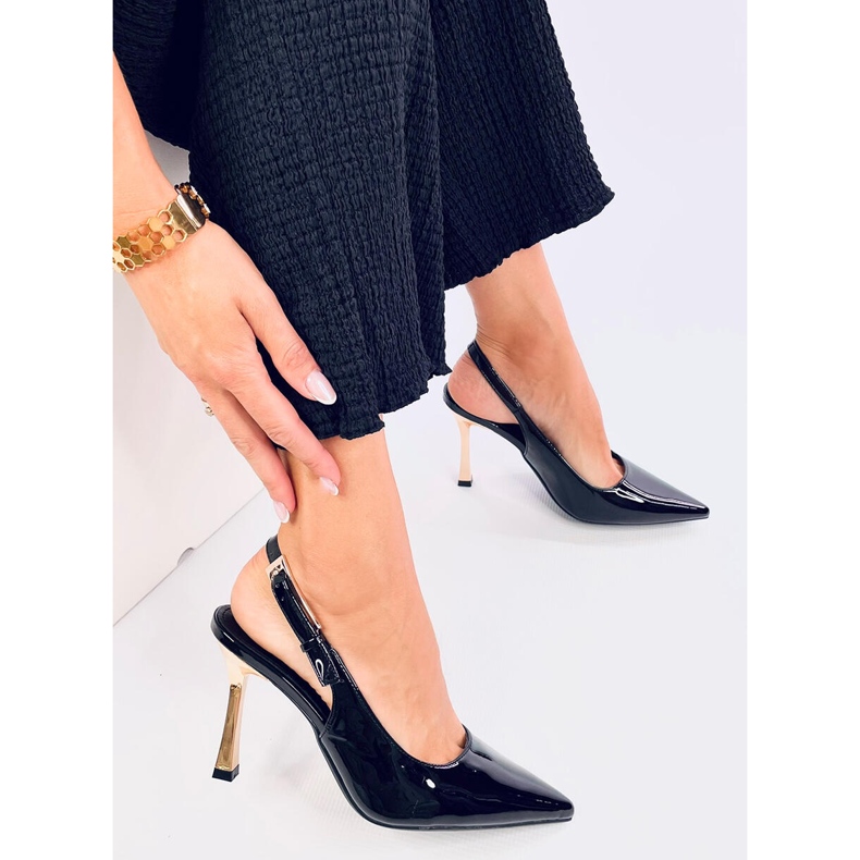 Lakované lodičky Mariot Black s otevřeným podpatkem černá 2