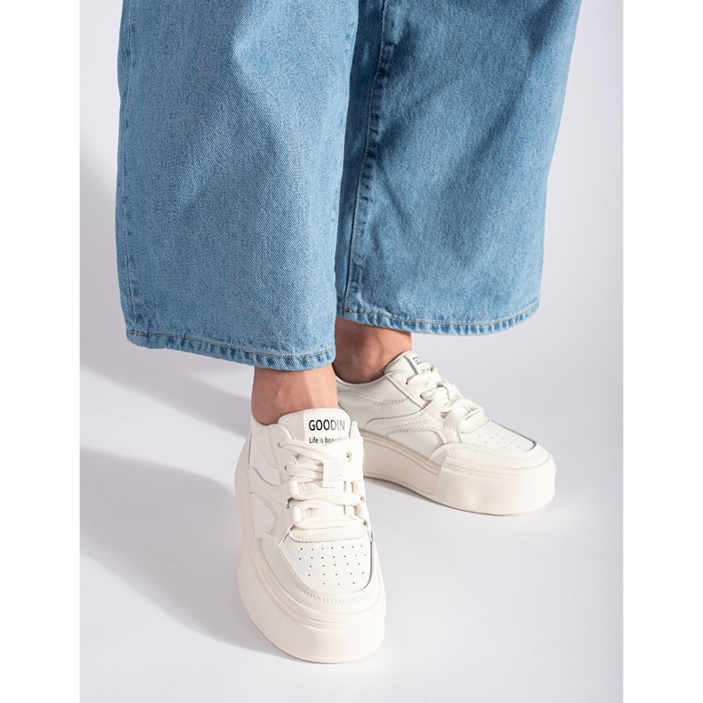 Bílé dámské sportovní boty s vysokou podrážkou bílý 1