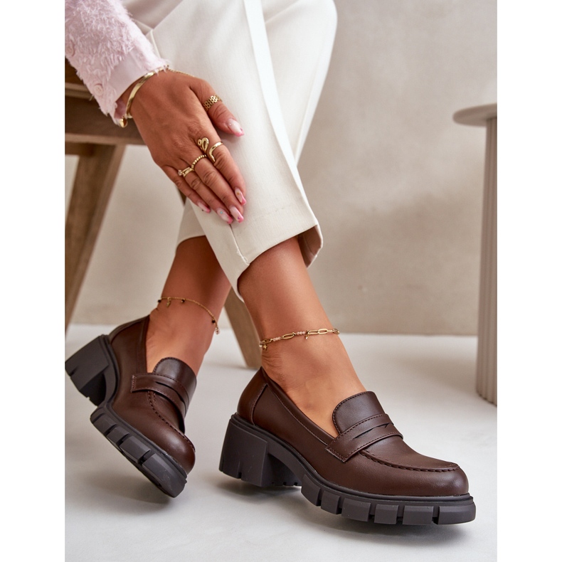 Dámské boty na nízkém podpatku vyrobené z eko kůže, tmavě hnědá Menloa hnědý 2