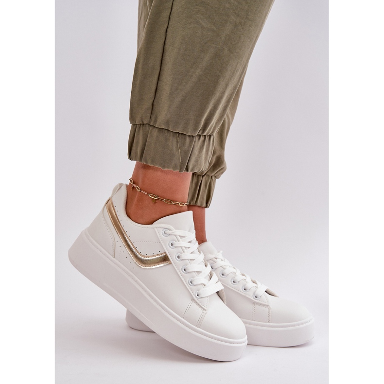 Dámské tenisky na platformě vyrobené z eko kůže, bílé a zlaté Brennessa bílý 2