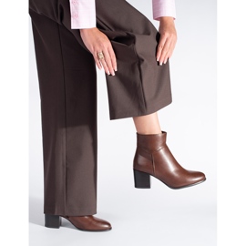 Hnědé kotníkové boty na vysokém podpatku značky Sergio Leone hnědý 2