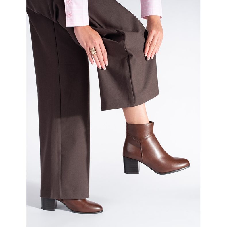 Hnědé kotníkové boty na vysokém podpatku značky Sergio Leone hnědý 2