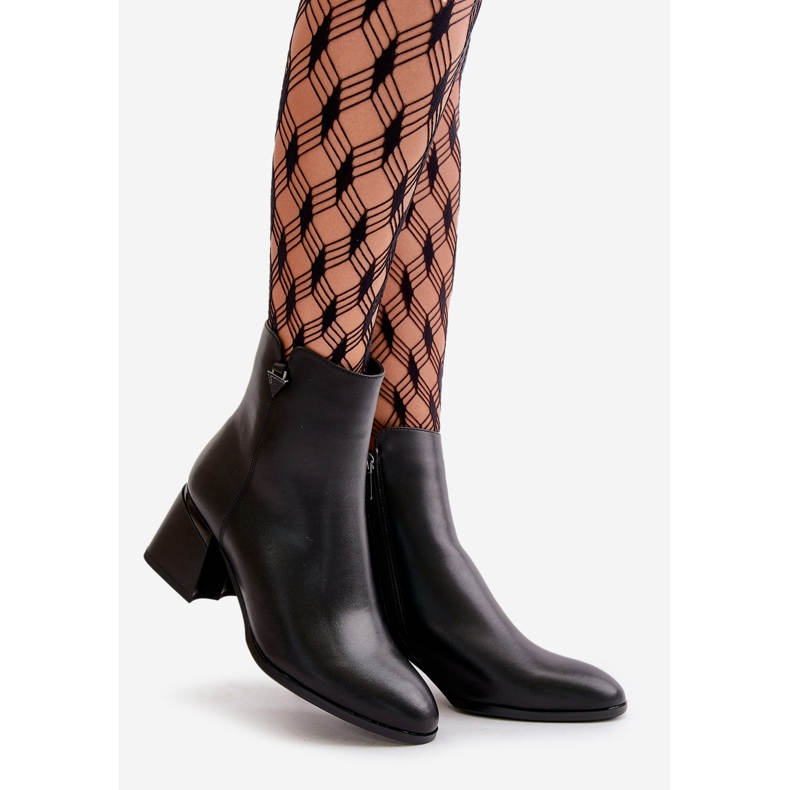 Elegantní, teplé dámské kozačky vyrobené z přírodní kůže, černá Vinceza 77106 1