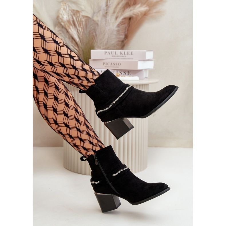 Zateplené dámské kotníkové boty na vysokém podpatku s řetízkem, Eco Suede Black, Hanalen černý 2