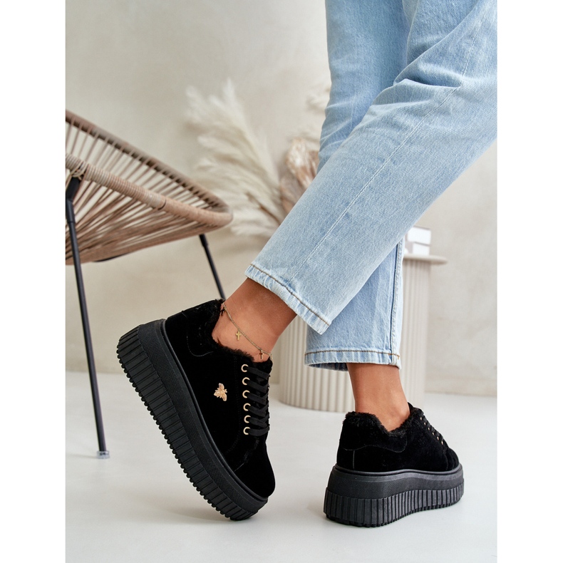 Dámské zateplené tenisky na robustní podrážce se zlatými detaily, černá Lotira 2