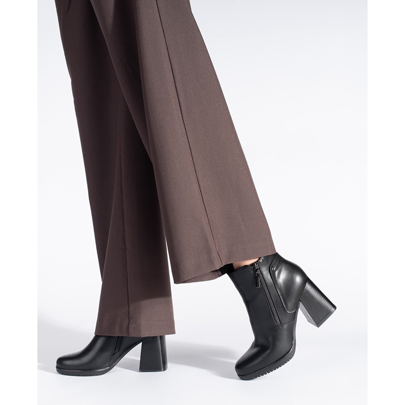 Černé dámské kotníkové boty Sergio Leone černá 2