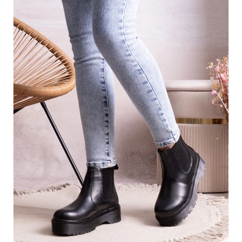 Černé kotníkové boty na platformě Lessay černá 1 Černé kotníkové boty na platformě Lessay černá 1