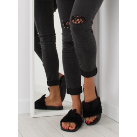 Černé černé pantofle s kožíškem a ušima černá 2