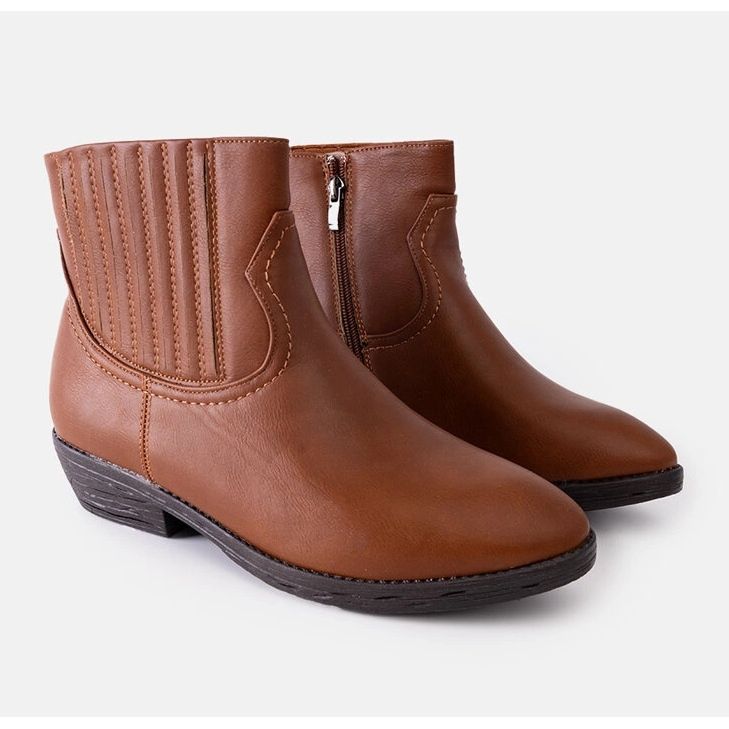 Hnědé zateplené kovbojské boty od Jolicoeur hnědý 1 Hnědé zateplené kovbojské boty od Jolicoeur hnědý 1