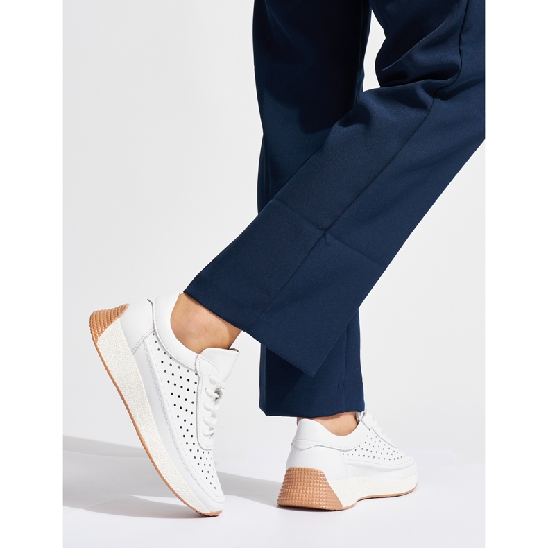 Kožené prolamované bílé sportovní boty Sergio Leone bílý 2