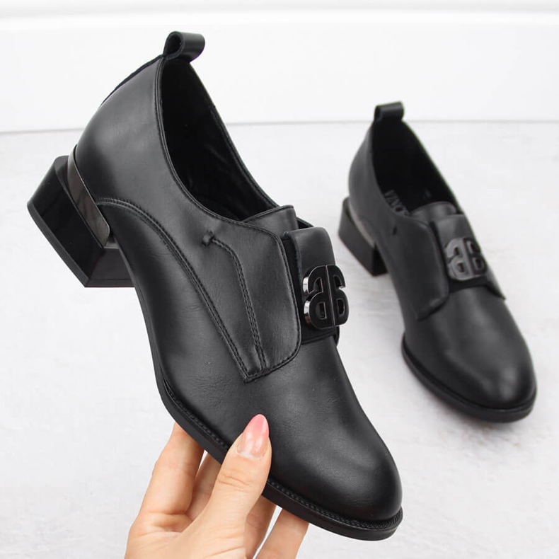 Dámské kožené slip-on boty na vysokém podpatku, černé Vinceza 25-58349 černý 1