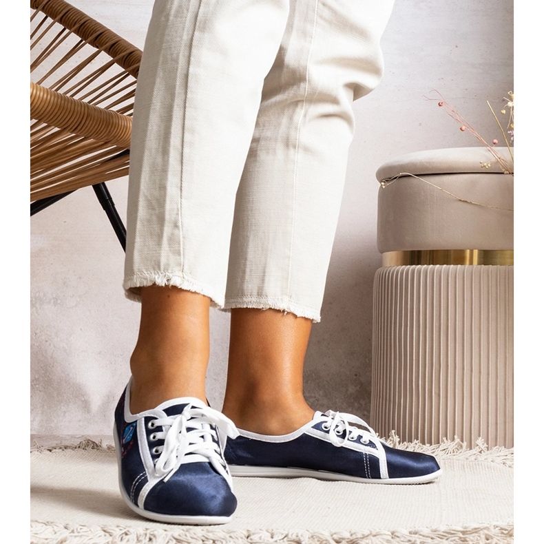 Dámské tmavě modré tenisky Woodstock modrý 1