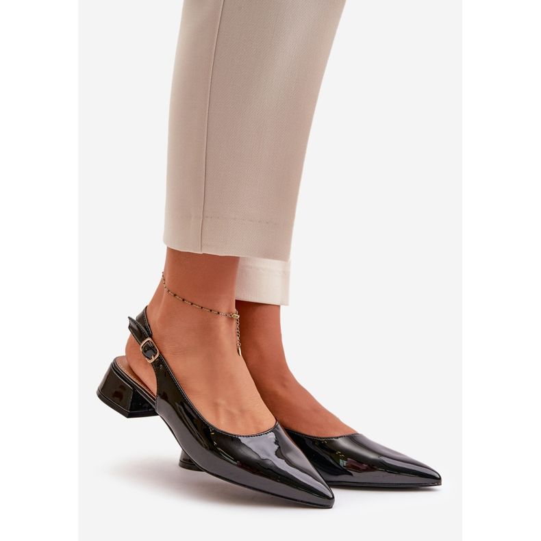 Lakované černé Anarinne Baletní ploché boty na nízkém podpatku se špičatými prsty černá 1