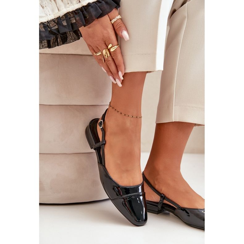 Patentované černé balerínky Kairael na nízkém podpatku s otevřenou patou černá 2