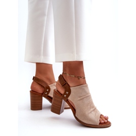 Evento Dámské sandály na podpatku prolamované béžové béžový 2