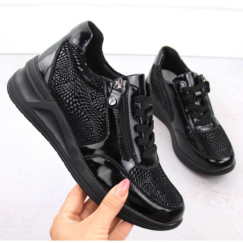 Černé kožené dámské boty na klínku Filippo DP6352 černá 1