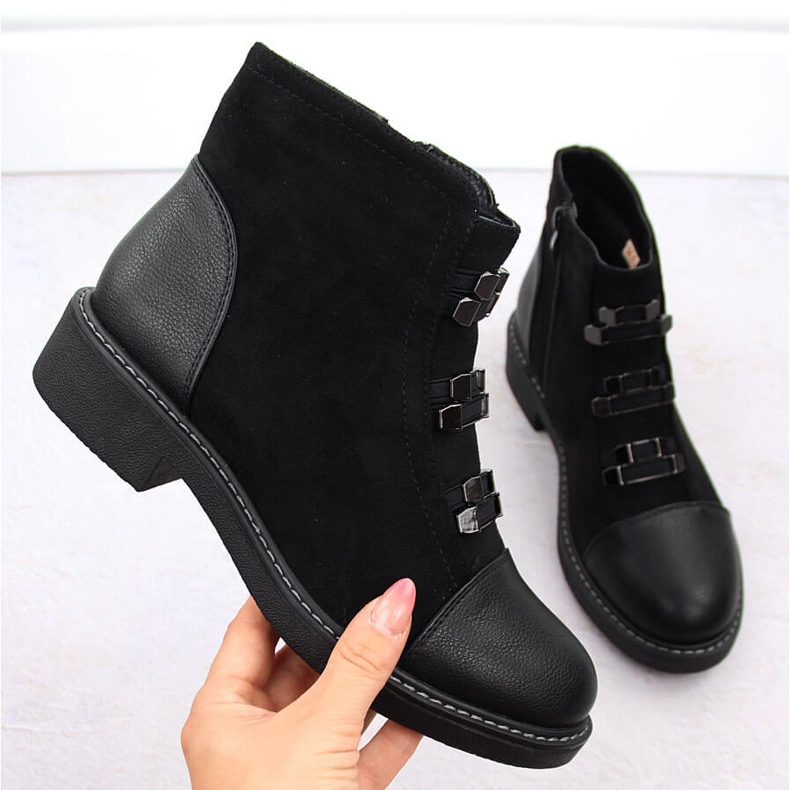 M. DASZYŃSKI Dámské semišové zateplené černé kotníkové boty M.Daszyński SA252-4 černá 1