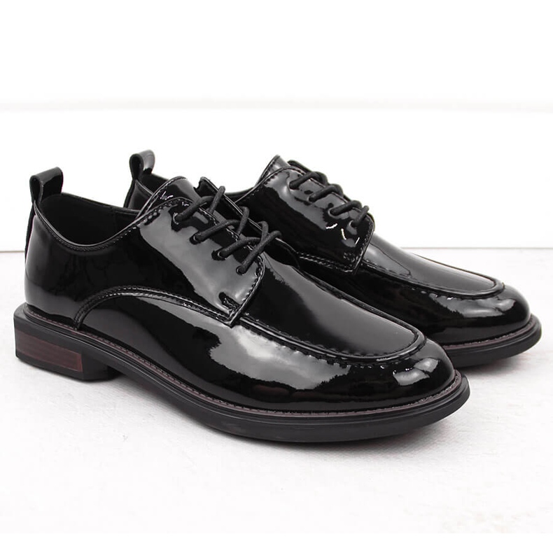 Černé lakované dámské boty Filippo DP6307/24 černý 2