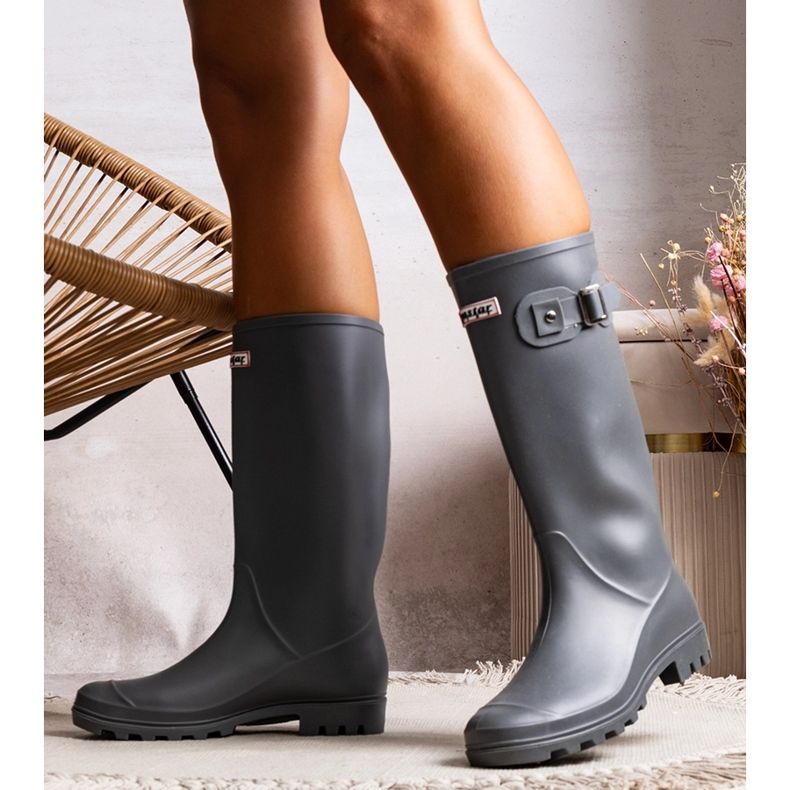 Šedé vysoké kozačky značky Lahtitita šedá 1 Šedé vysoké kozačky značky Lahtitita šedá 1