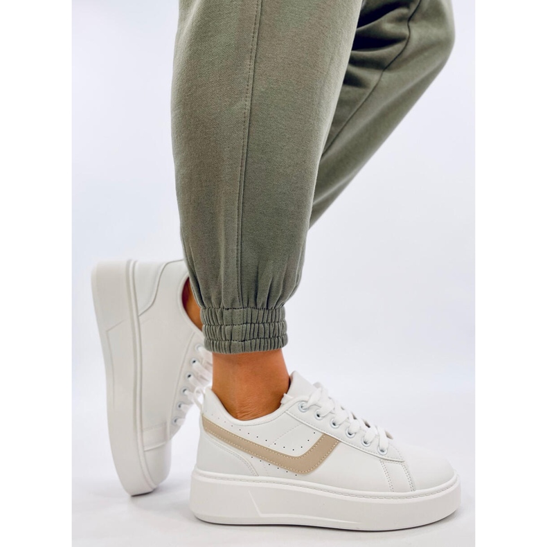 Béžové tenisky na platformě Emmas bílý 1