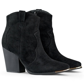 Černé klasické dámské semišové kovbojské boty na vysokém podpatku černá 1 Černé klasické dámské semišové kovbojské boty na vysokém podpatku černá 1