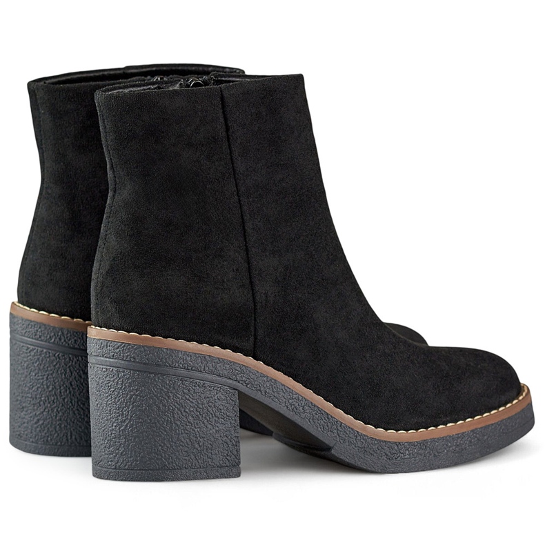 Černé klasické dámské kotníkové boty na vysokém podpatku černá 1 Černé klasické dámské kotníkové boty na vysokém podpatku černá 1