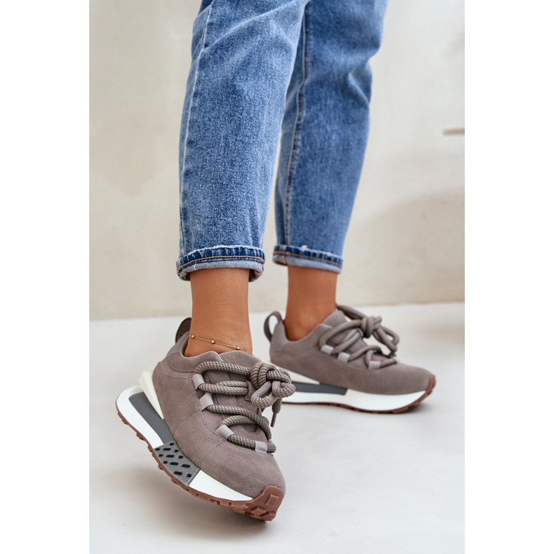 Semišové dámské tenisky na platformě se silným šněrováním Artiker 54C1463 šedá 2