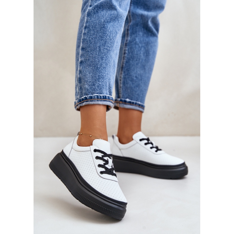 Dámská sportovní obuv na platformě, přírodní kůže, bílá 41470 Vinceza bílý 2