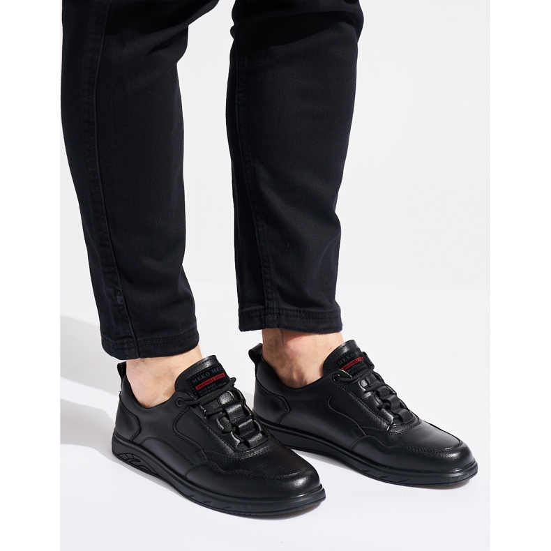 Pánské černé sportovní boty černá 1