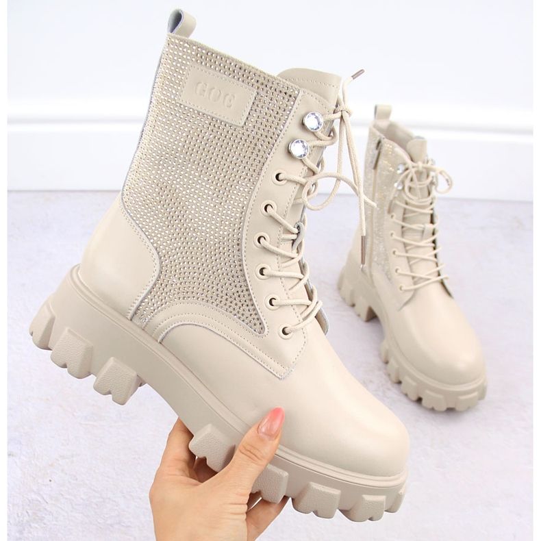 Dámské kožené kotníkové boty s kamínky, béžová Goe OO2N4108 béžový 1