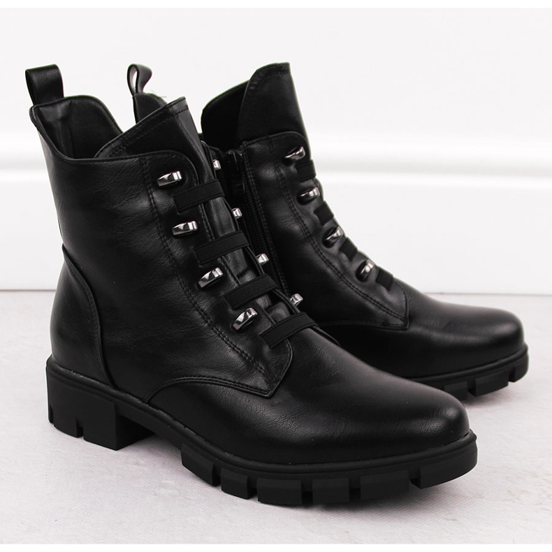 M. DASZYŃSKI Dámské zateplené černé pracovní boty M.Daszyński MR23123 černá 2