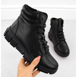 Dámské kožené kozačky na platformě, černé, T.Sokolski Z24-335 černá 1