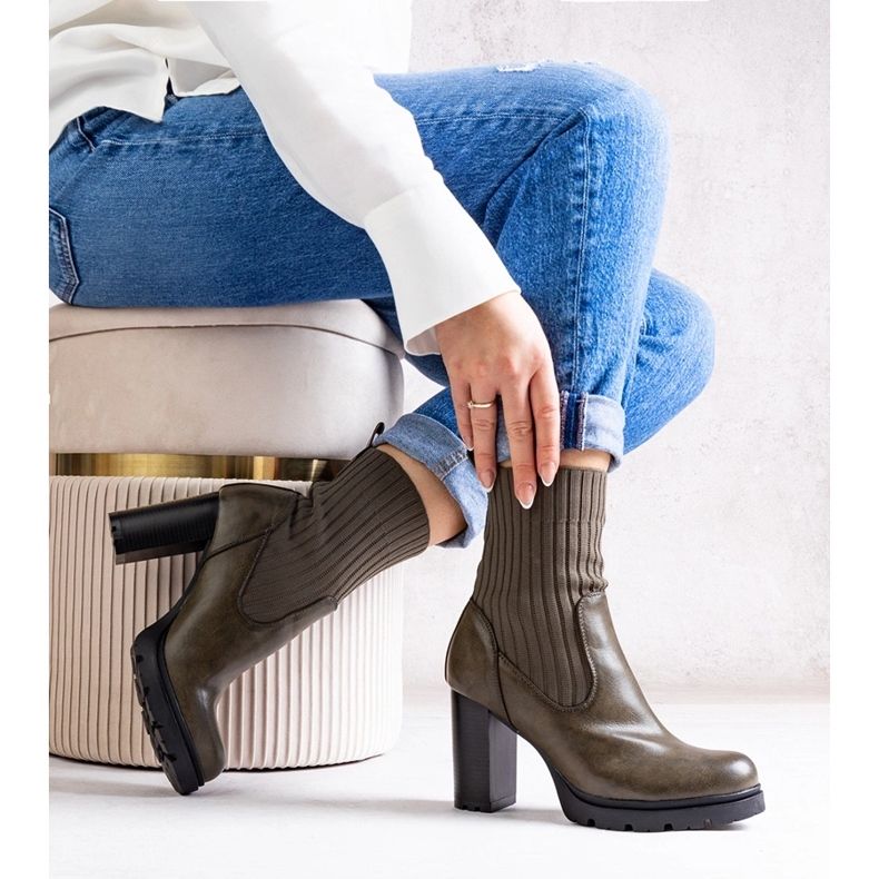 Zelené kotníkové boty z eko kůže Asera zelená 1