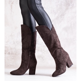 Hnědé kozačky Amare na vysokém podpatku hnědý 1