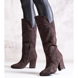 Hnědé kozačky Amare na vysokém podpatku hnědý 2