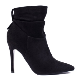 W. Potocki Elegantní dámské kozačky na vysokém podpatku Potocki černá 1